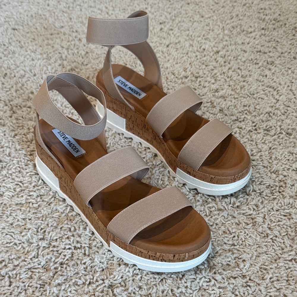 Steve Madden Tan Sandals with Platform Sole